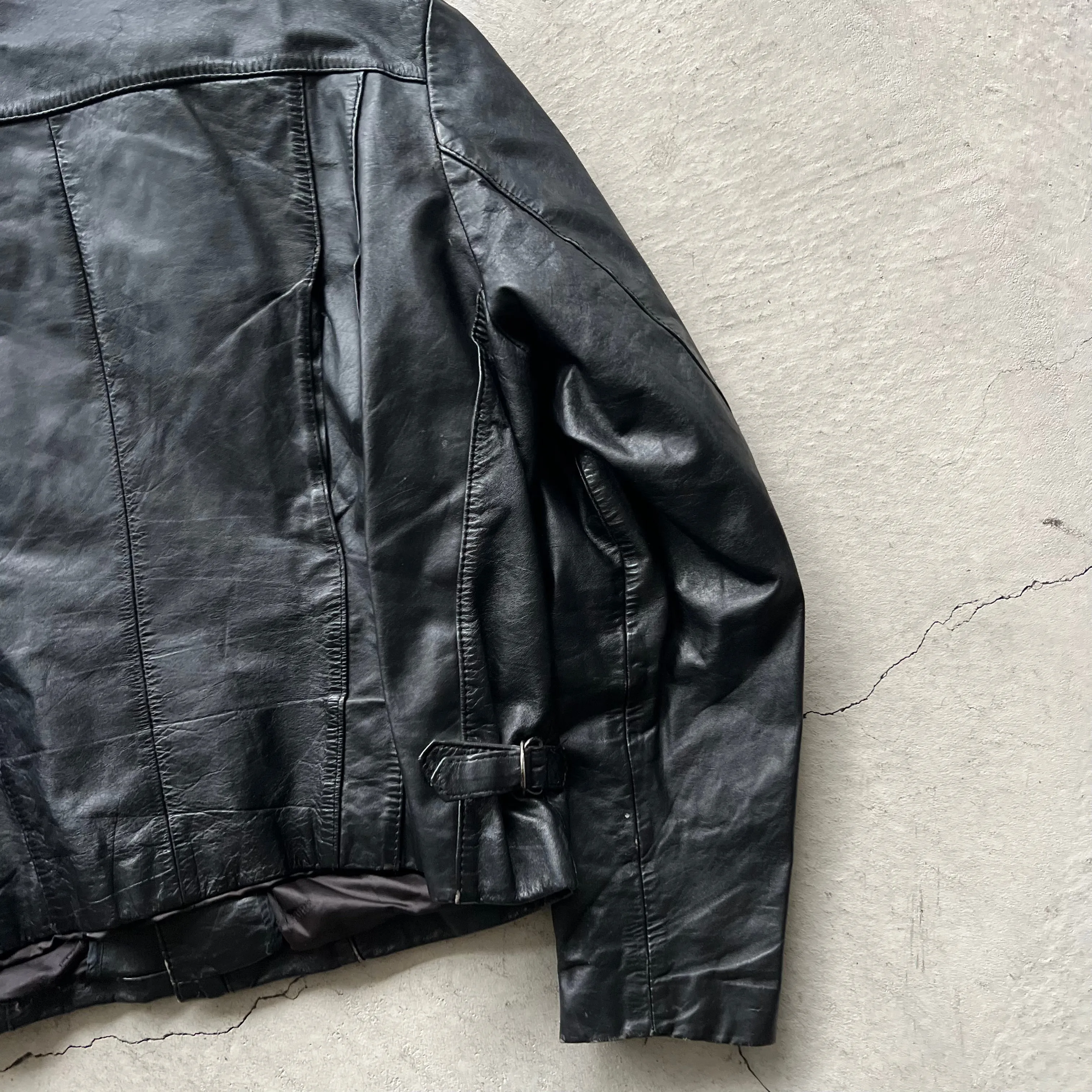 80s Belted Black Leather Biker Jacket- M