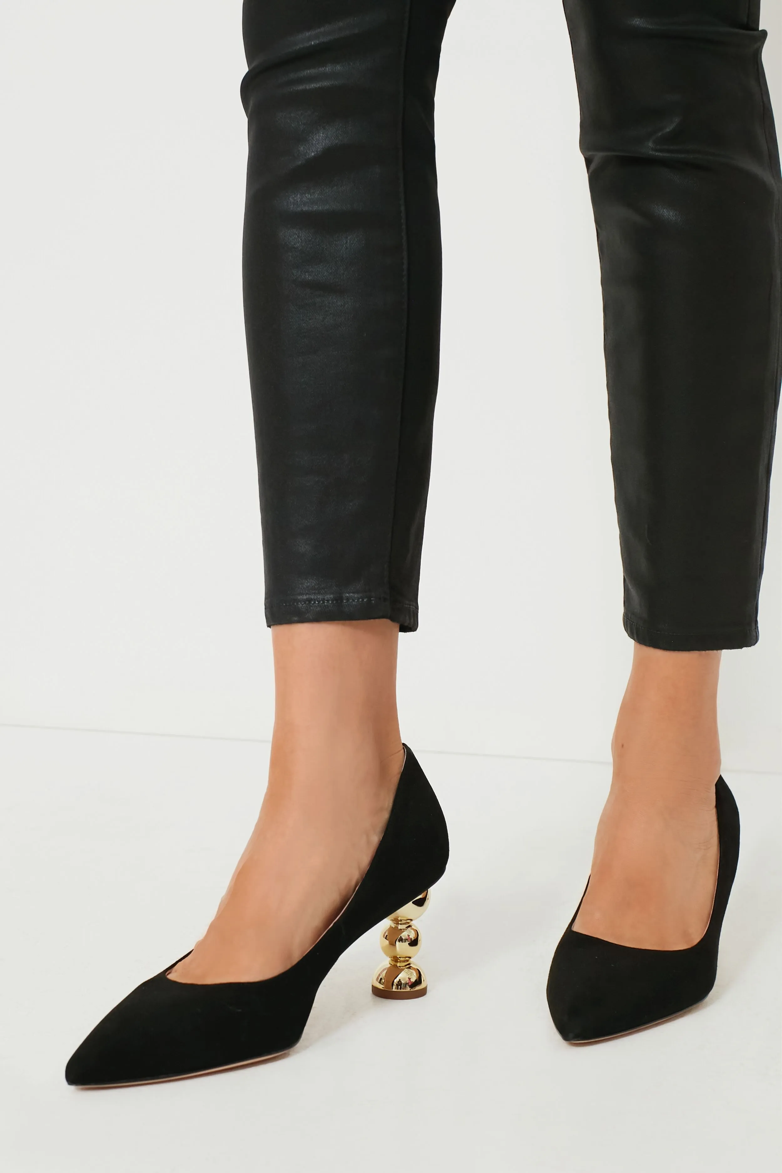 Black Charmer Pumps