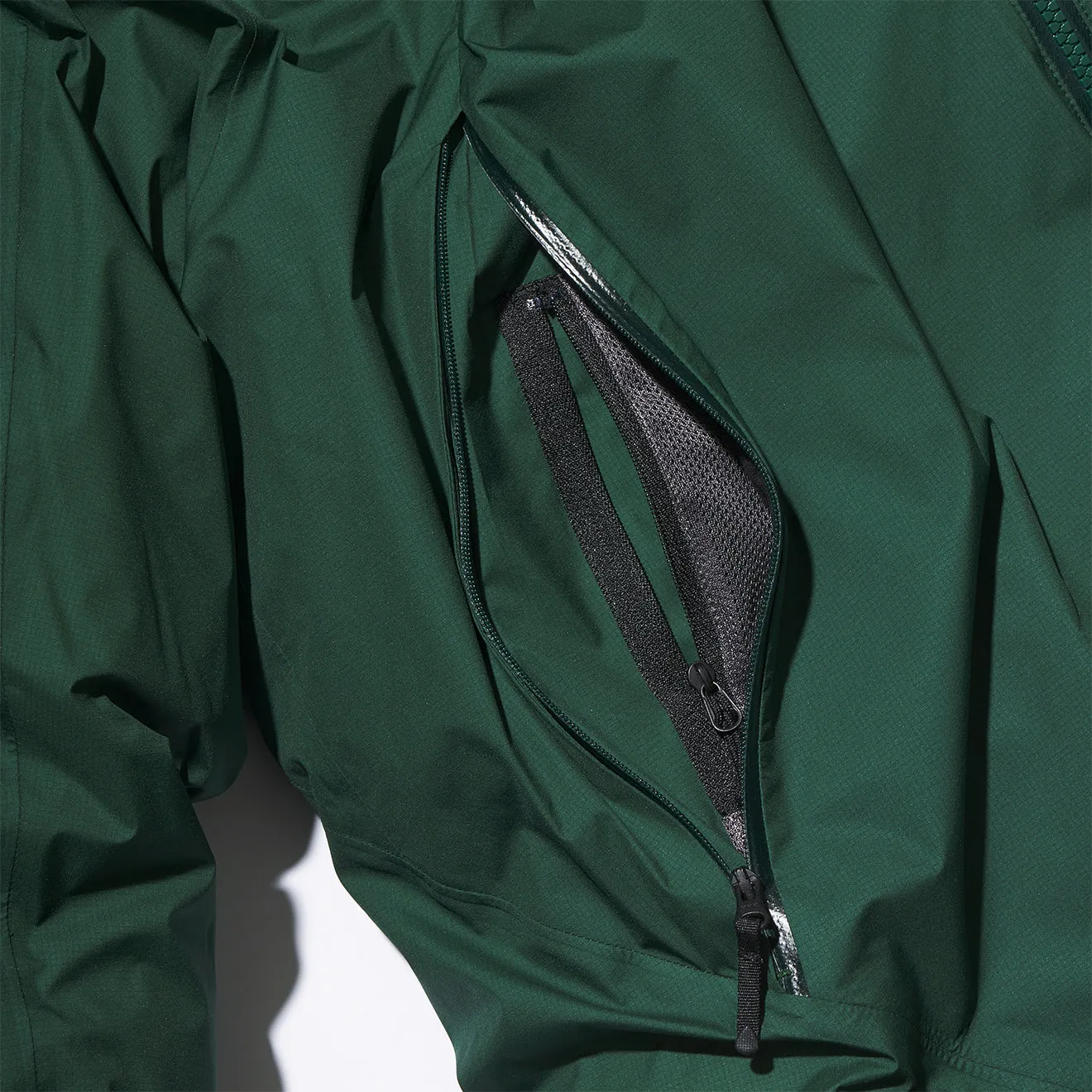 Goldwin GORE-TEX Windstopper Down Parka Deep Green