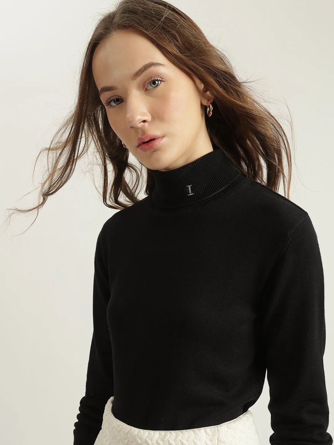 Iconic Women Black Solid Turtle Neck Full Sleeves Pullover Style Sweater