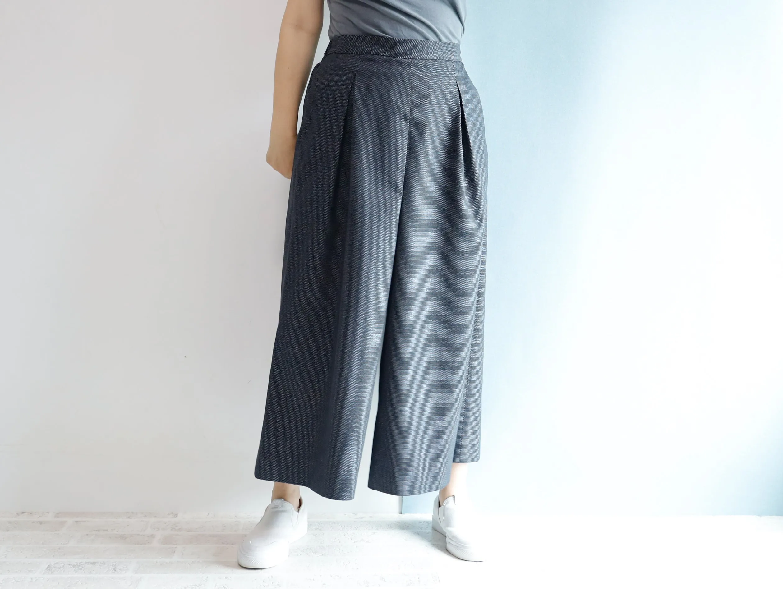 <P09D>  DOTS DENNIM   GAUCHO trousers