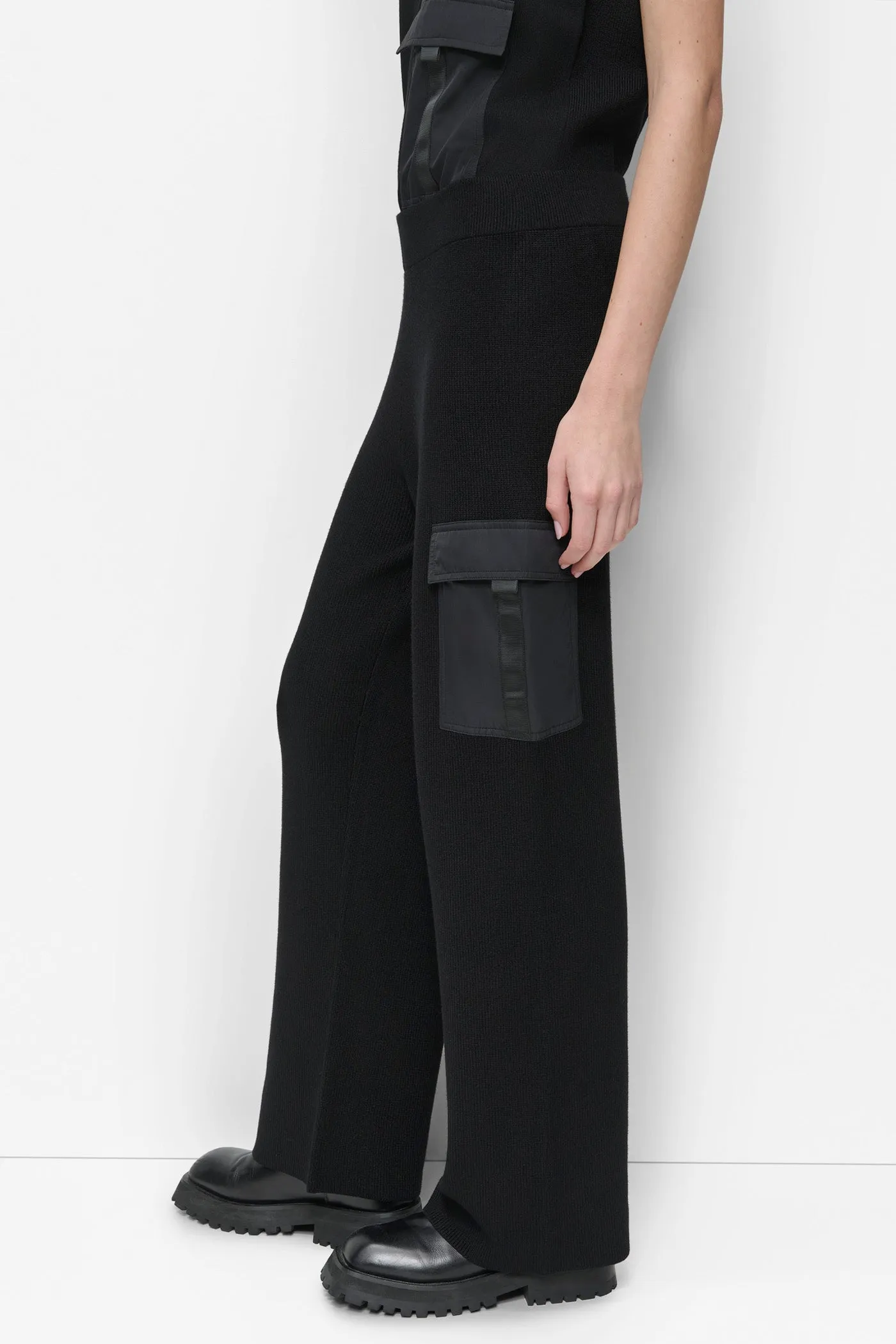 SWEATER PANT WITH SATIN POCKET