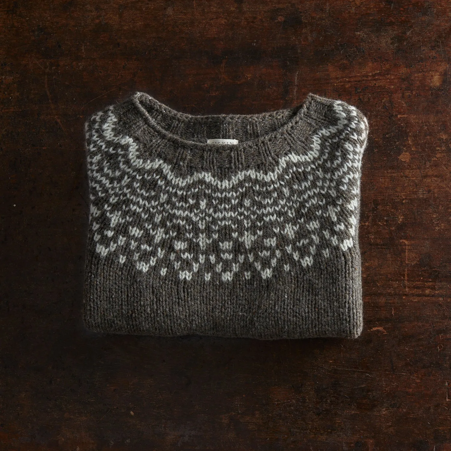 Womens Cropped Isle Sweater - Donegal Wool - Granite